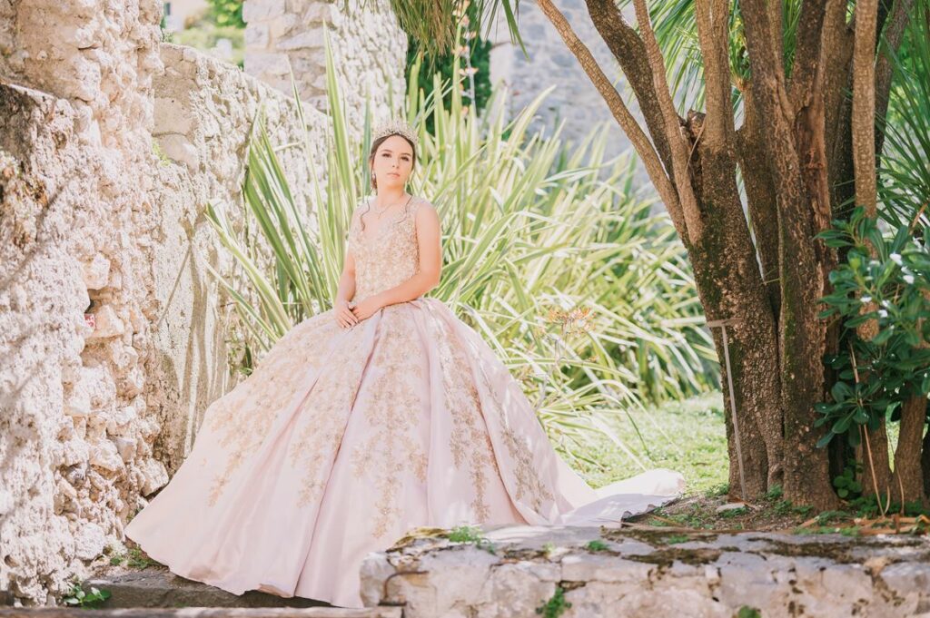 Amalfi Coast quinceañera photo shooting