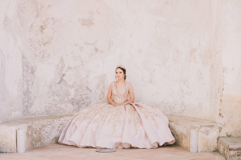 Amalfi Coast quinceañera photo shooting