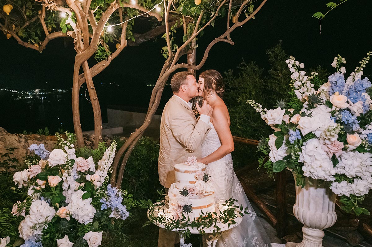 Villa Vettica Amalfi | Emiliano Russo | Wedding in Villa Vettica Amalfi Coast dinner 39 | An Italian Wedding Photographer will make your Wedding something customized on your needs: amazing emotions, you will find in all your Wedding pictures.