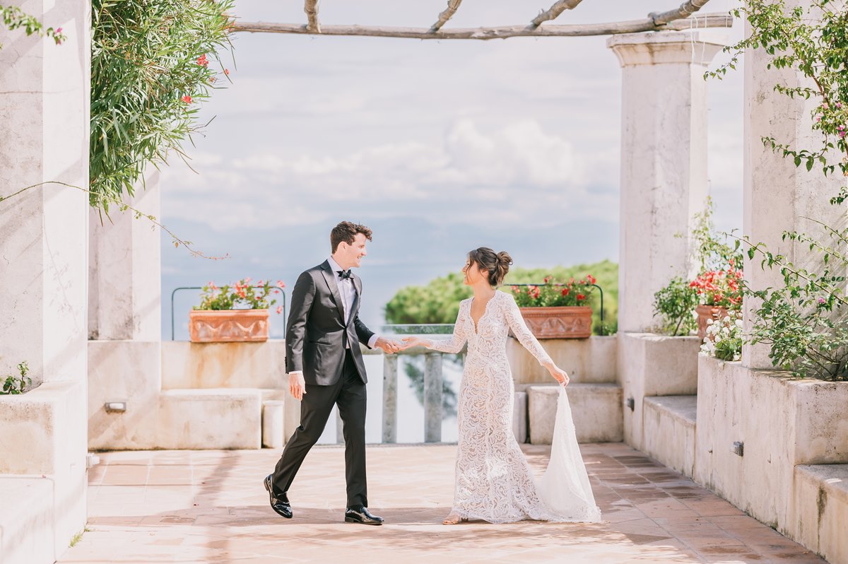 traditions in small ceremony italy